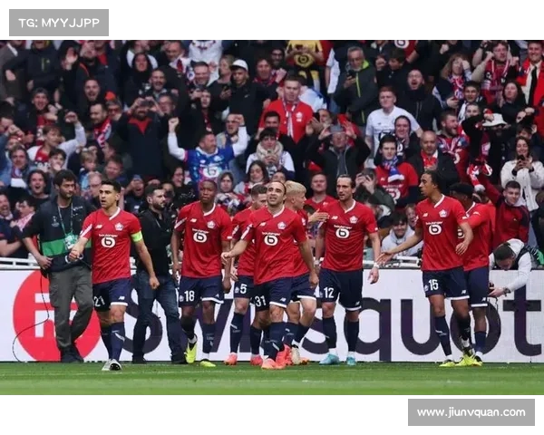 德甲联赛新赛季前瞻:豪门争冠、黑马崛起,精彩对决引爆球迷热情 德甲联赛新赛季前瞻:豪门争冠、黑马崛起,精彩对决引爆球迷热情